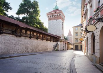 Brama Floriańska - poznaj atrakcje Krakowa [przewodnik]