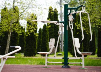 Gdzie w Krakowie ćwiczyć na świeżym powietrzu? Lista miejsc i siłowni pod chmurką!