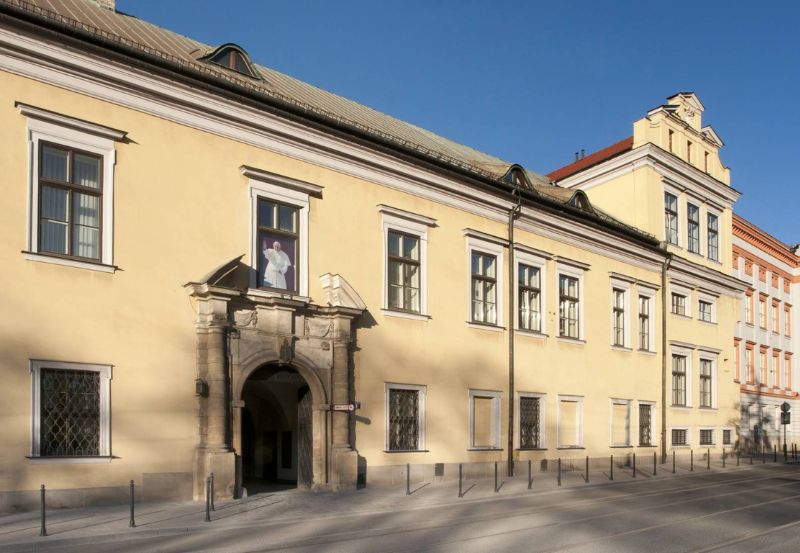 Dom Biskupi w Krakowie - dom gdzie mieszkał Karol Wojtyła (papież) w Krakowie