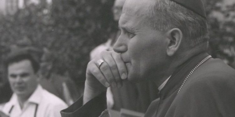 Gdzie mieszkał Papież Jan Paweł II (Karol Wojtyła) w Krakowie? Poznaj papieskie miejsca