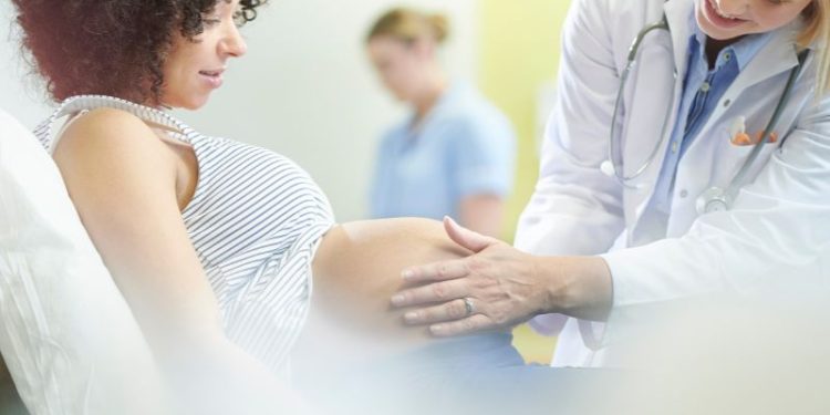 Gdzie rodzić w Krakowie? Szpitale, porodówki i rankingi położnicze