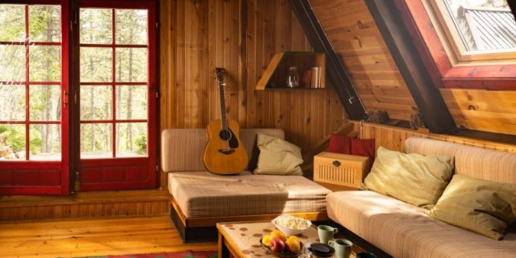 Nowoczesne wnętrze domu z bali: drewno i góralski klimat