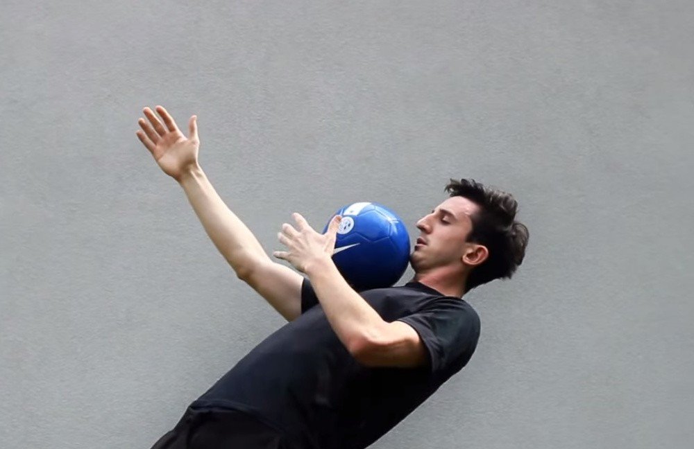 Trenuj z Krzychem z piłką