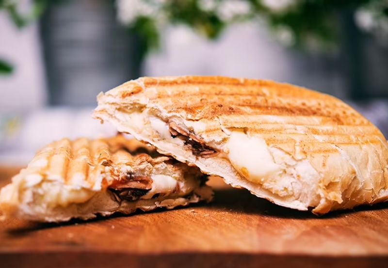 Zapiekanki i panini w Krakowie - dostępne w Zapiecku