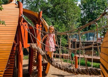 Kasztanowy ogród: plac zabaw w centrum Krakowa