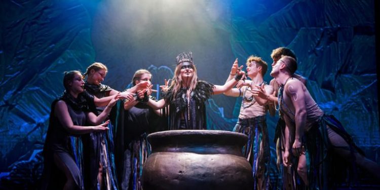Musical „Kalyani” w Teatrze Variété – podróż której nie znajdziesz na żadnej mapie