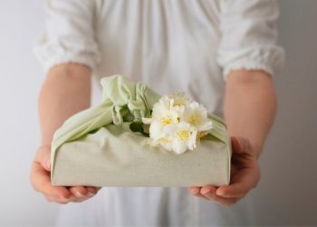 Co oprócz pieniędzy na Komunię? Pomysły na prezent, który zostaje na lata