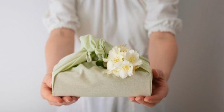 Co oprócz pieniędzy na Komunię? Pomysły na prezent, który zostaje na lata