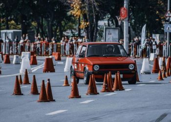Jak wybrać dobrą szkołę jazdy w Krakowie i zdać egzamin za pierwszym razem?