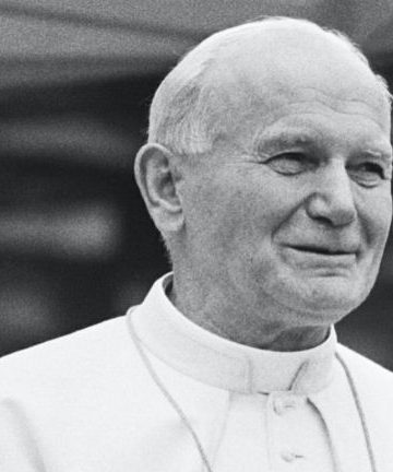 21 lat od śmierci Jana Pawła II. Dlaczego 2 kwietnia wciąż porusza?