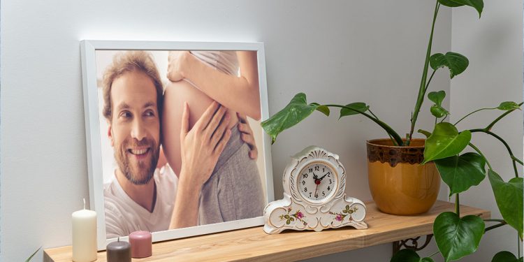 Wiosenna sesja ciążowa w plenerze z apką UwolnijKolory!