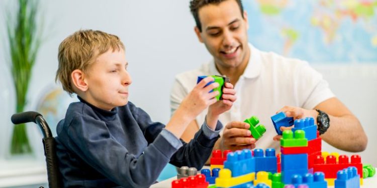 Światowy Dzień Świadomości Autyzmu w Krakowie. Co naprawdę warto wiedzieć?