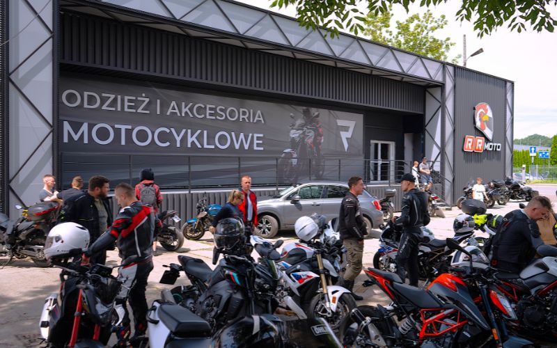 zjazd motocyklistów