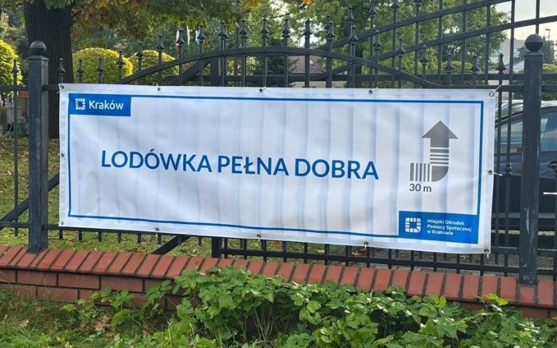 Kraków rozwija sieć lodówek społecznych. Nowe punkty pomocy już działają