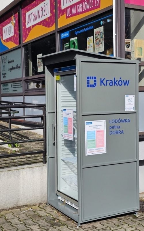 Kraków rozwija sieć lodówek społecznych. Nowe punkty pomocy już działają