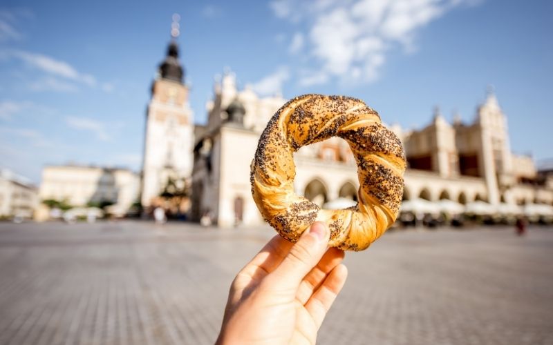 Kraków w czerwcu nie bierze wolnego. Smoki, Lajkonik, Wianki i wielka kultura pod gołym niebem