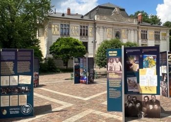 Legenda Piwnicy pod Baranami na Placu Szczepańskim. Plenerowa wystawa na 70-lecie kabaretu