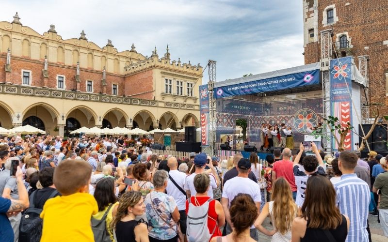 50. Międzynarodowe Targi Sztuki Ludowej w Krakowie. Rynek Główny wypełni się rękodziełem