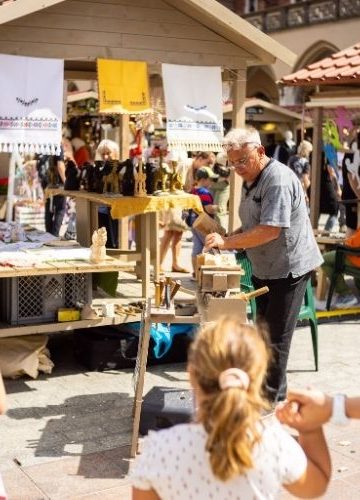 50. Międzynarodowe Targi Sztuki Ludowej w Krakowie. Rynek Główny wypełni się rękodziełem