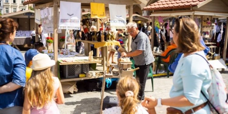 50. Międzynarodowe Targi Sztuki Ludowej w Krakowie. Rynek Główny wypełni się rękodziełem