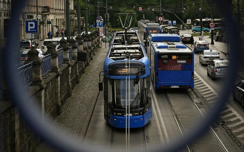 Komunikacyjna rewolucja w Krakowie. Linie 50 i 52 mają zniknąć, pojawią się nowe połączenia