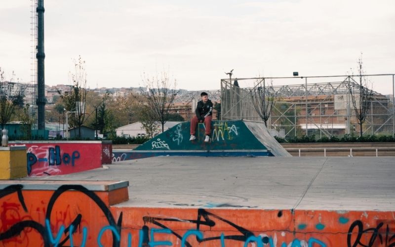 Skateparki w Krakowie. Gdzie jeździć na deskorolce, BMX-ie i hulajnodze?