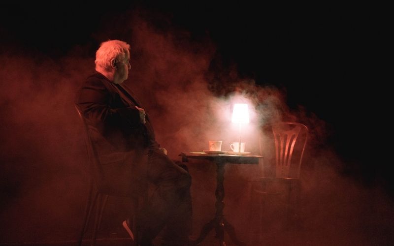 Teatr Praska 52 zaprasza na jesień pełną komedii. Repertuar na wrzesień i październik 2026