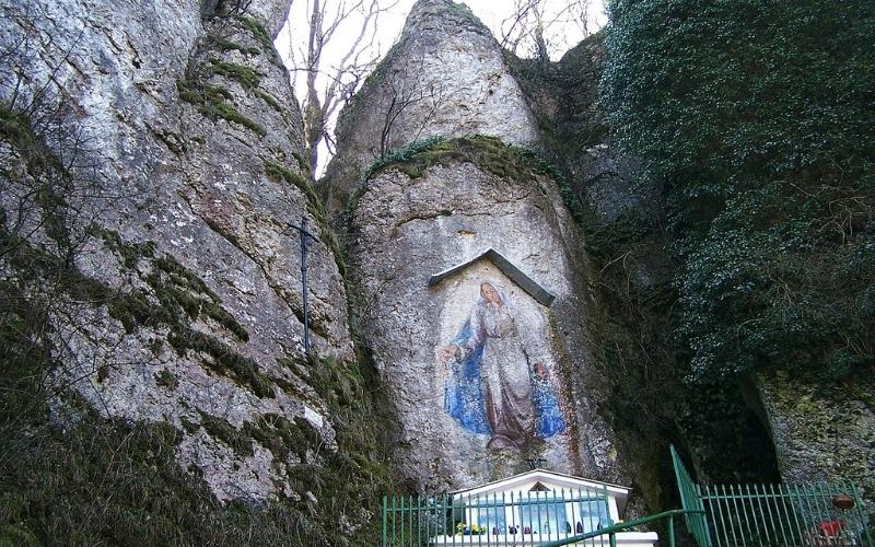 Dolina Mnikowska – dojazd, parking i szlaki. Spokojna dolinka pod Krakowem