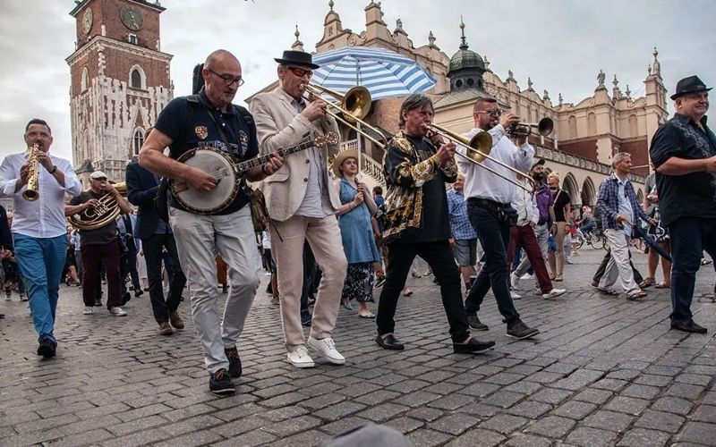 Kraków w lipcu nie zwalnia. Co robić w mieście, gdy lato jest w pełni?
