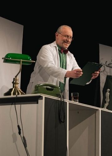 Lipiec w Teatrze Praska 52 w Krakowie. Komedie, spektakl familijny i klasyka Czechowa