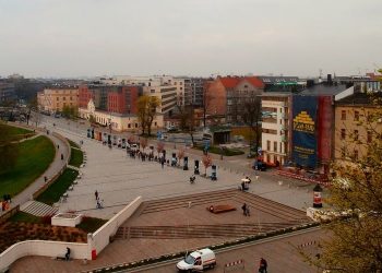 Betonowy plac pod Wawelem czeka metamorfoza. Kraków rozpoczął prace nad nowym planem