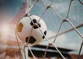 Cracovia wygrała historyczne derby z Wieczystą. Gol na wagę zwycięstwa w 94 minucie
