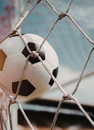 Cracovia wygrała historyczne derby z Wieczystą. Gol na wagę zwycięstwa w 94 minucie