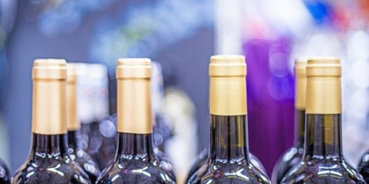 Od 1 września nie kupisz alkoholu po 22:00. Kraków wydłuża nocny zakaz sprzedaży
