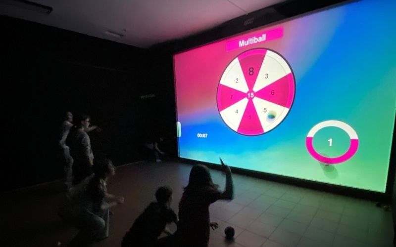 Multiball - interaktywne zabawy dla dzieci w Krakowie w Pixel Park