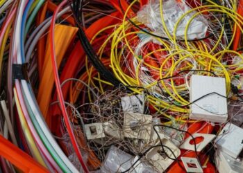 Gdzie oddać elektrośmieci w Krakowie? Sprawdź najważniejsze miejsca i zasady