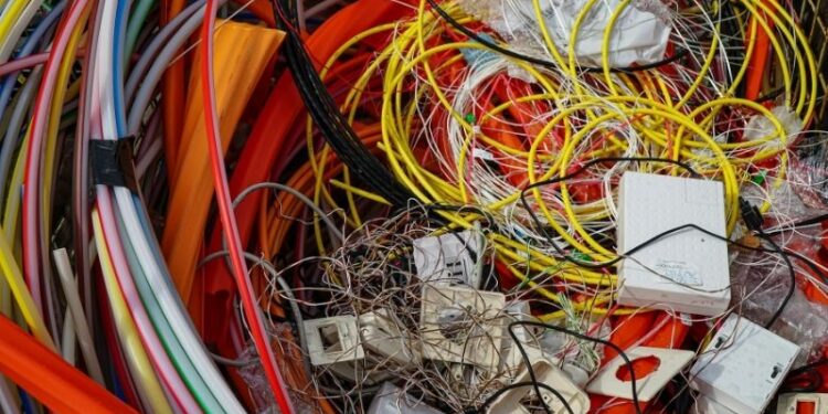 Gdzie oddać elektrośmieci w Krakowie? Sprawdź najważniejsze miejsca i zasady