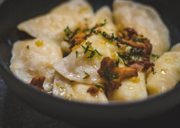 Gdzie zjeść dobre pierogi w Krakowie? Sprawdzamy miejsca warte uwagi