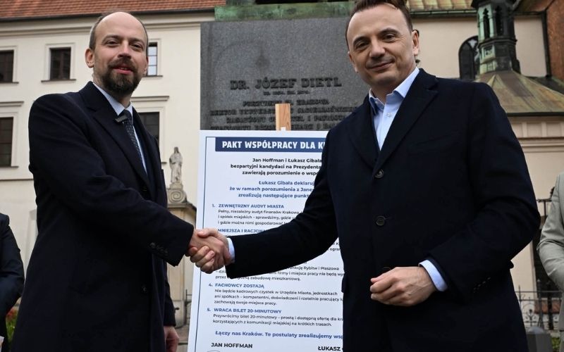Jan Hoffman rezygnuje z walki o prezydenturę Krakowa. Poparł Łukasza Gibałę