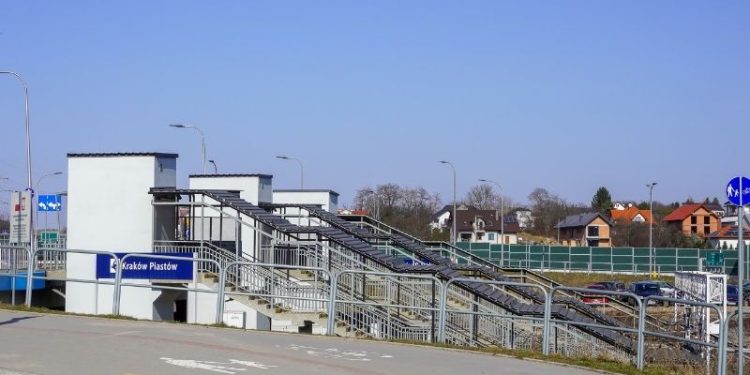 Miejsca spotkań, usługi, edukacja. Jakich funkcji potrzebują dziś rozwijające się Mistrzejowice?