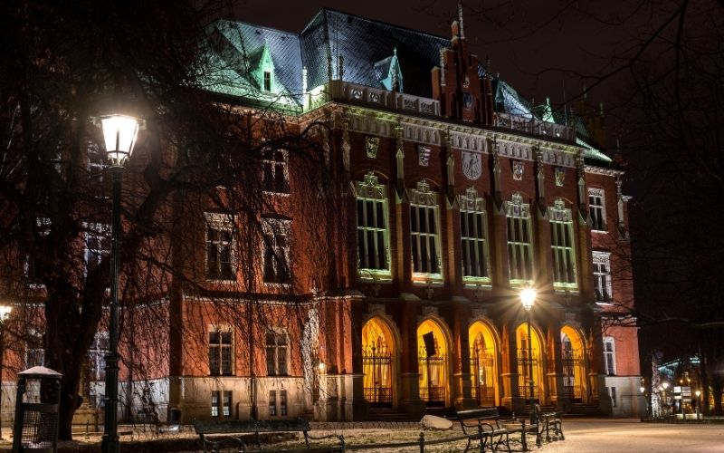 Gdzie mieszkać jako student w Krakowie? Najlepsze dzielnice i dojazdy na uczelnie