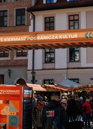 Kiermasz Pogranicza Kultur 2026 w Krakowie. Rękodzieło, muzyka i tradycje na Małym Rynku