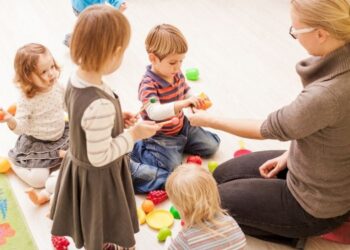Kraków: wolne miejsca w 13 miejskich żłobkach. Sprawdź adresy i zasady zapisów