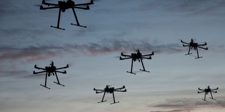Małopolski Festiwal Dronów w Krakowie. Wojskowe drony, Apache i pokazy
