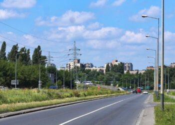 Przebudowa ulicy Nowohuckiej w Krakowie. Od poniedziałku zmiany w organizacji ruchu