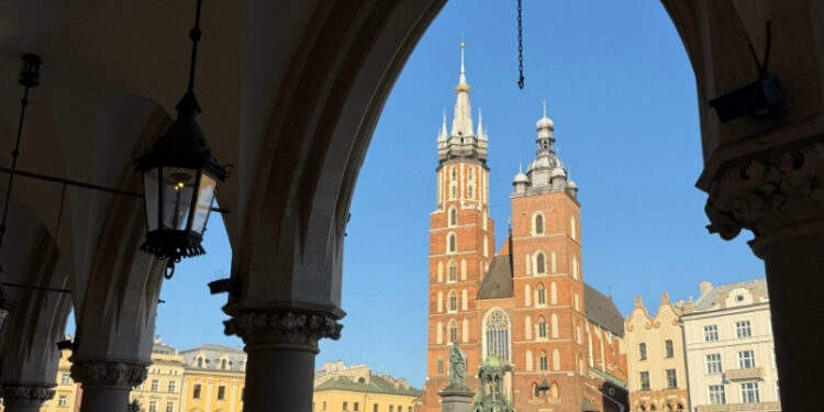 W budżecie Krakowa brakuje 390 mln zł? Gibała zapowiada analizę finansów