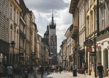 Jak znaleźć idealną przestrzeń dla biznesu w Małopolsce? Przegląd krakowskiego rynku biurowego