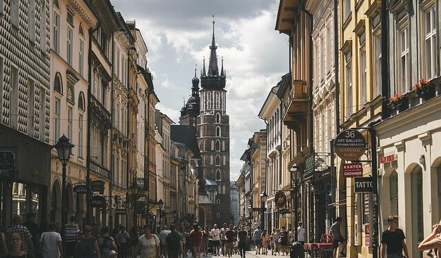 Jak znaleźć idealną przestrzeń dla biznesu w Małopolsce? Przegląd krakowskiego rynku biurowego